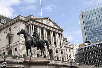 英格兰银行保持关键利率0.5％