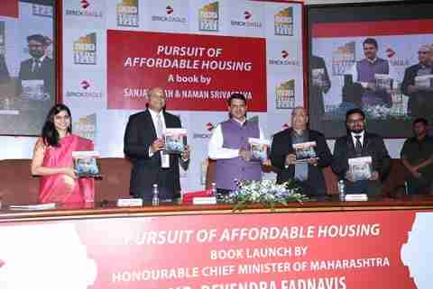 Maharashtra Cm Fadnavis看到了经济实惠的住房现实与政策对齐
