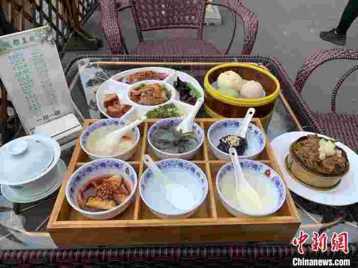 餐饮老字号迈上“云端”