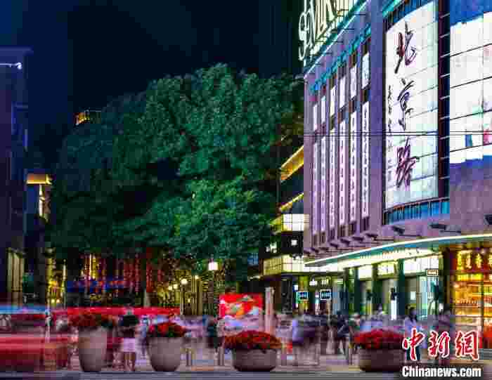 广州“千年商道”北京路业态新潮假期迎八方来客