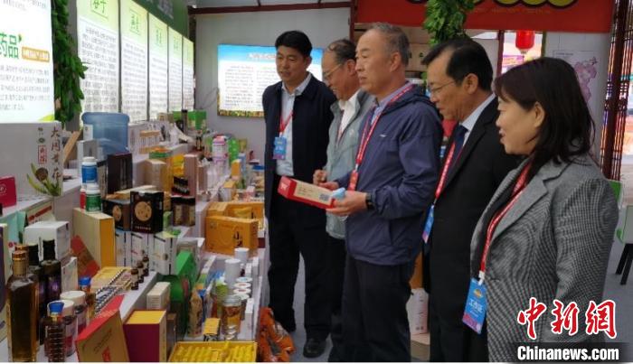 十大产业百家龙头 中国农民丰收节山西展销200余种特色农产品