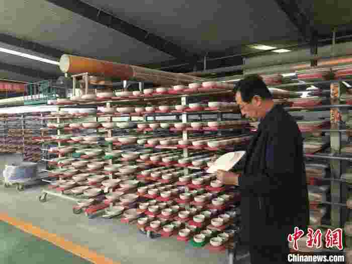 山西无煤县瞄准陶瓷产业谋发展 每16人有1人凭此增收