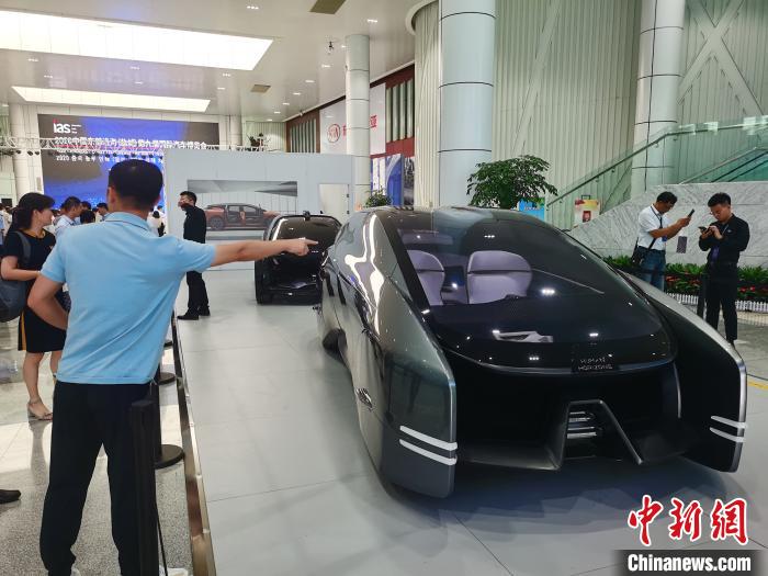 2020中国东部沿海国际汽车博览会开幕 新能源汽车成“新势力”