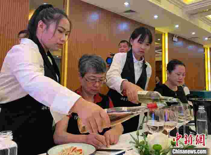小葡萄串联大产业:蓬莱递出“紫色名片”