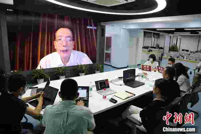 刘世锦:中国经济以内循环为主并非对外开放后退