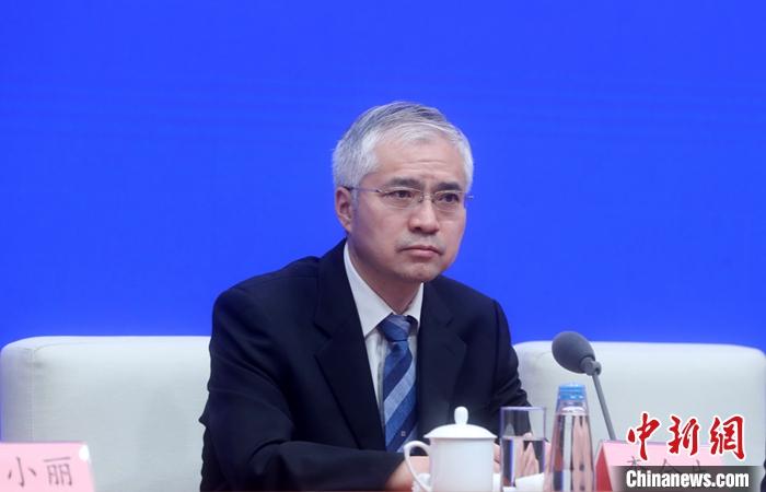 人社部：行业协会商会开展评比表彰活动不得超出业务领域