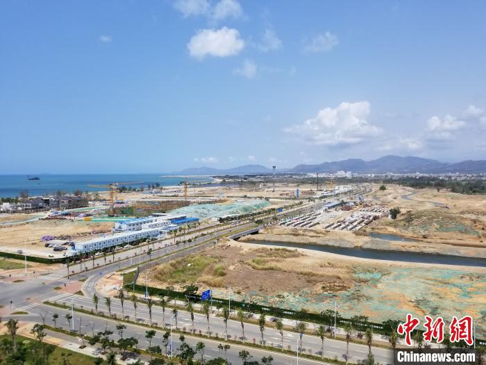 三亚两个自贸港园区上半年新注册企业308家