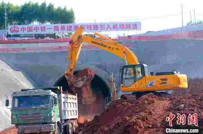 助广西构建面向东盟交通枢纽 南宁机场综合交通枢纽建设提速