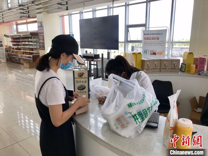 电商成为新疆托里县群众的“新农具”