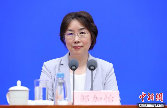 海南自贸港放宽离岛免税购物政策 财政部副部长：建议旅游时多带点钱