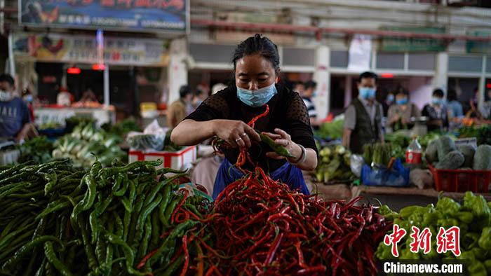国家统计局:4月份社会消费品零售总额下降7.5%