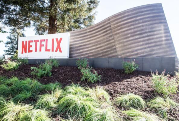 投资者对Netflix可能比预期更早推出广告支持层的消息感到兴奋